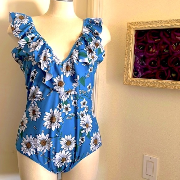 Jessica Simpson~Swimsuit~One Piece / NWT / Blue Daisy / Host Pick - Picture 15 of 15